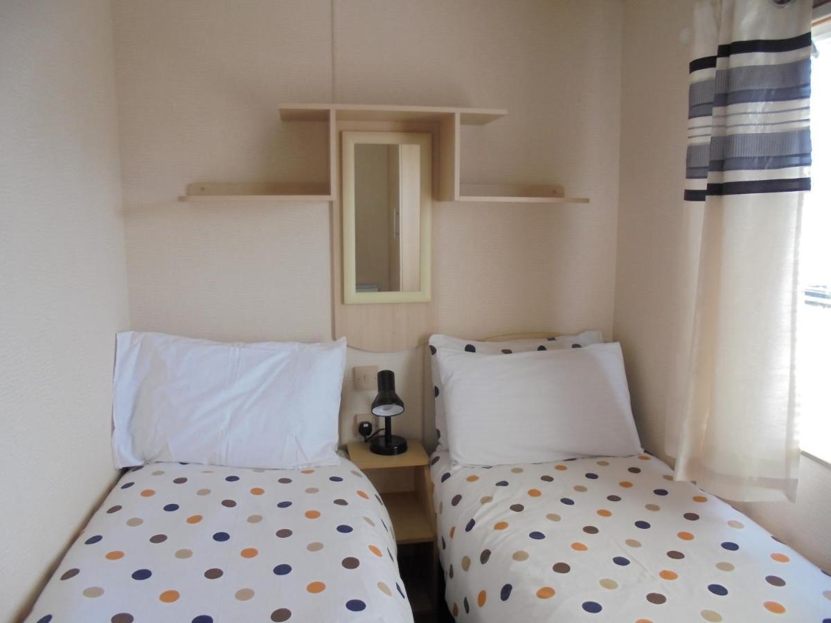 6 Berth On Golden Anchor Lejlighed Chapel Saint Leonards Eksteriør billede