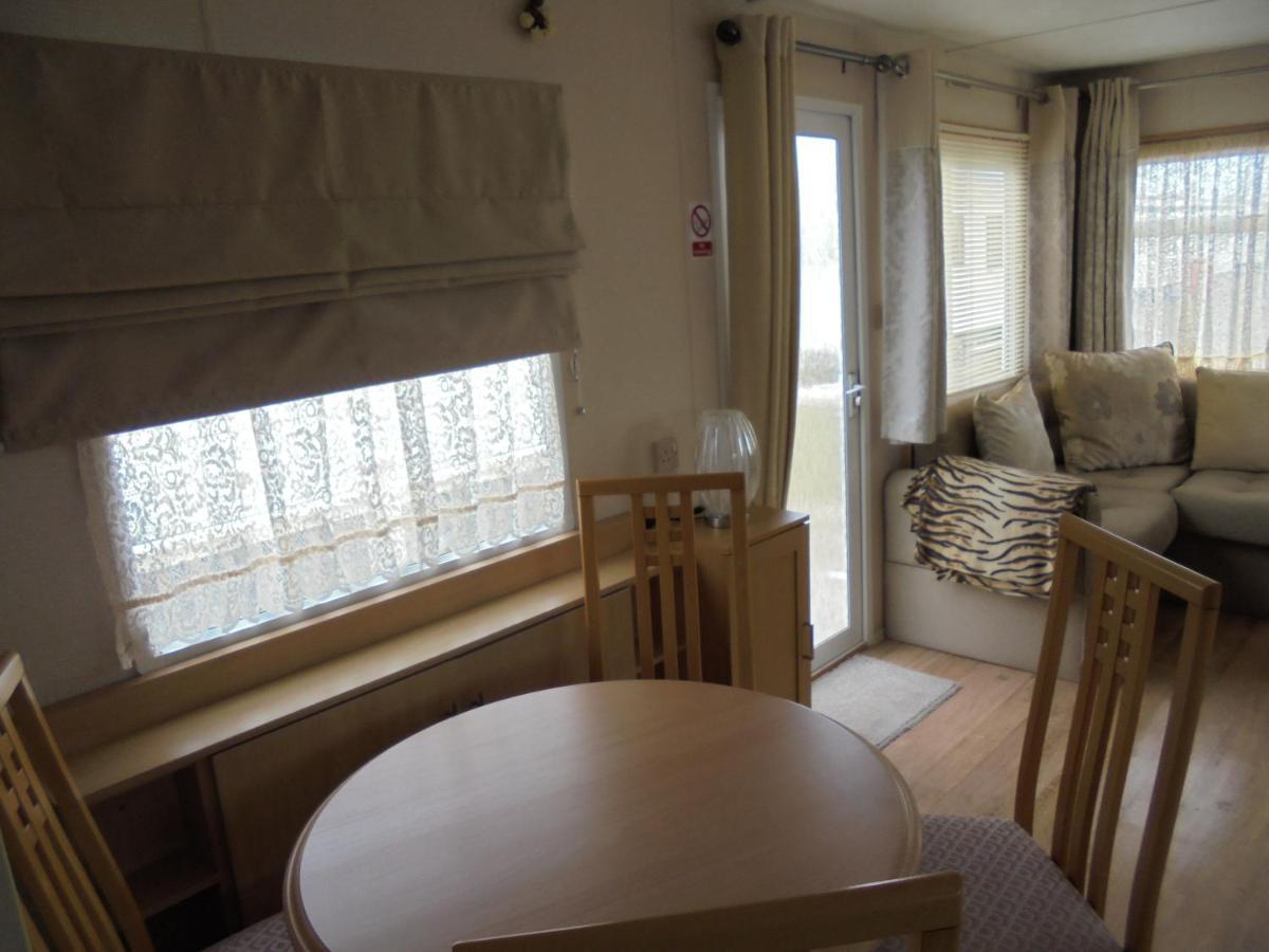 6 Berth On Golden Anchor Lejlighed Chapel Saint Leonards Eksteriør billede